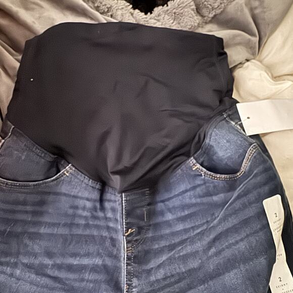 Over The Belly Dark Wash Skinny Maternity Jeans - by Ingrid & Isabel- size 2 - Picture 5 of 5